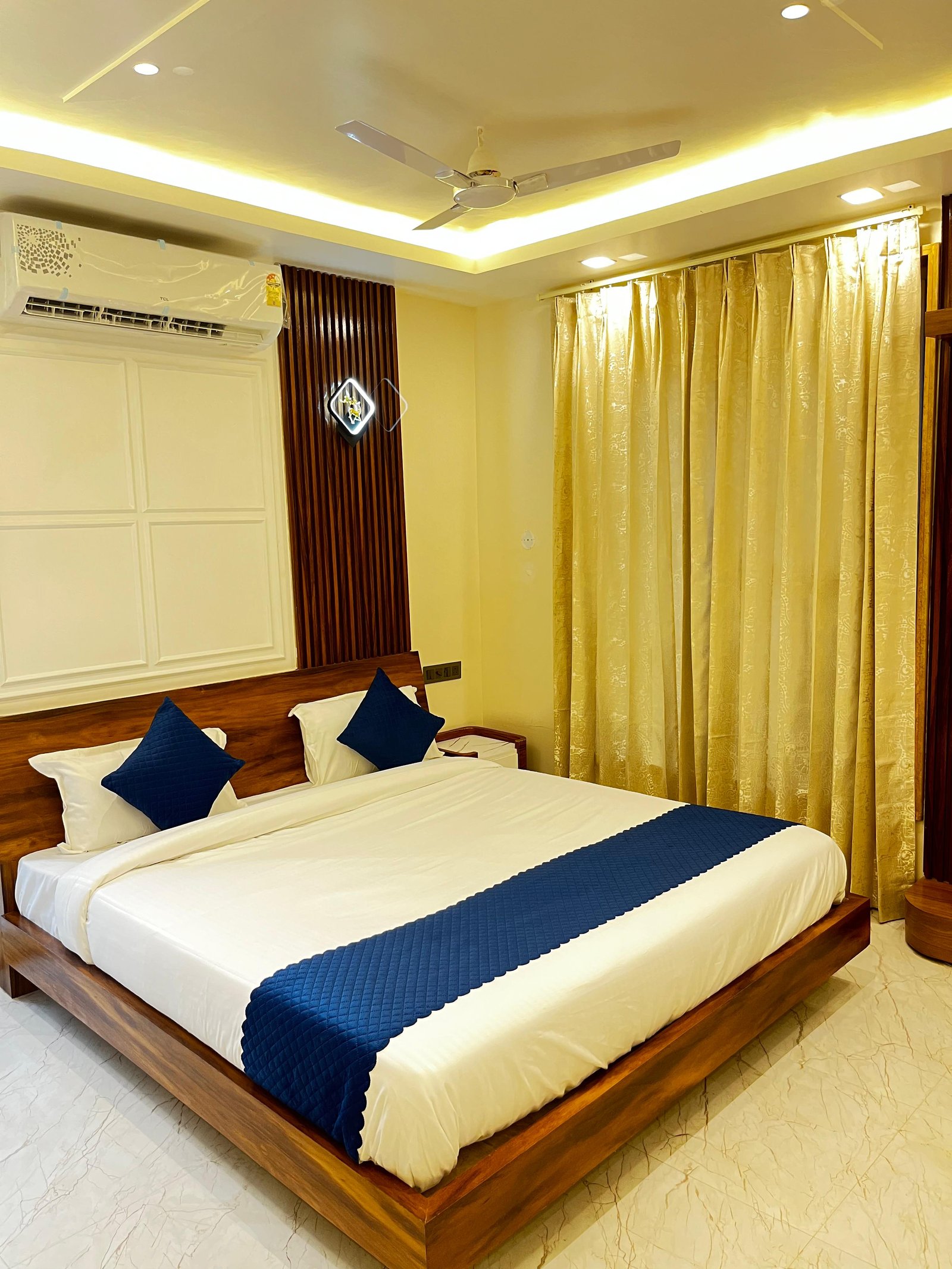 Double Bed